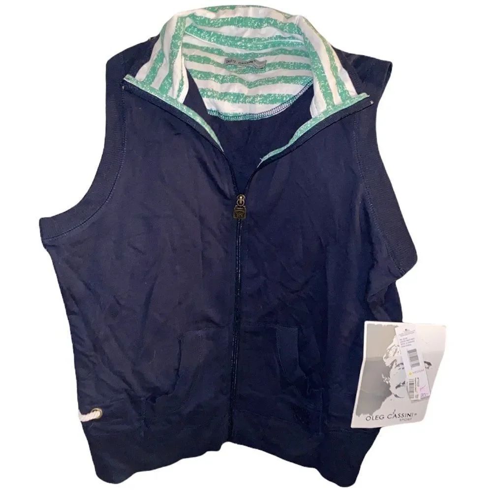 ✨Knots Landing Navy Vest✨